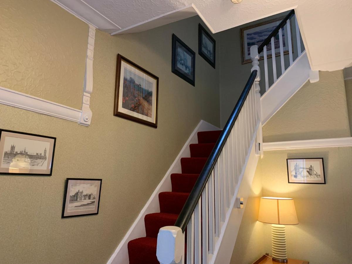 Heather Glen. Six Bedroom Home Near The Sea. 블랙풀 외부 사진